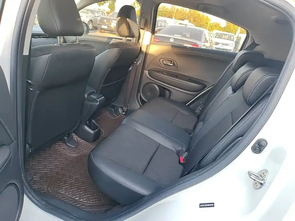 Honda Vezel 1.5L CVT Luxury 2021 — фото 17