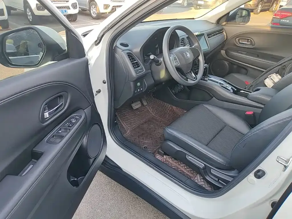 Honda Vezel 1.5L CVT Luxury 2021 — фото 16