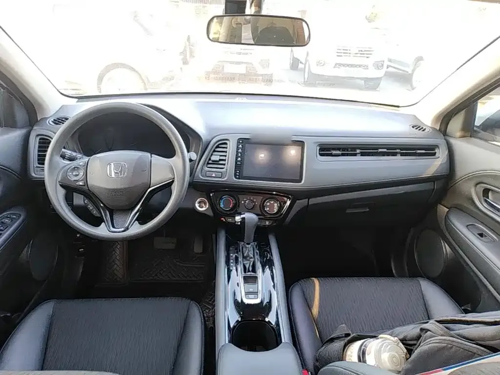 Honda Vezel 1.5L CVT Luxury 2021 — фото 10