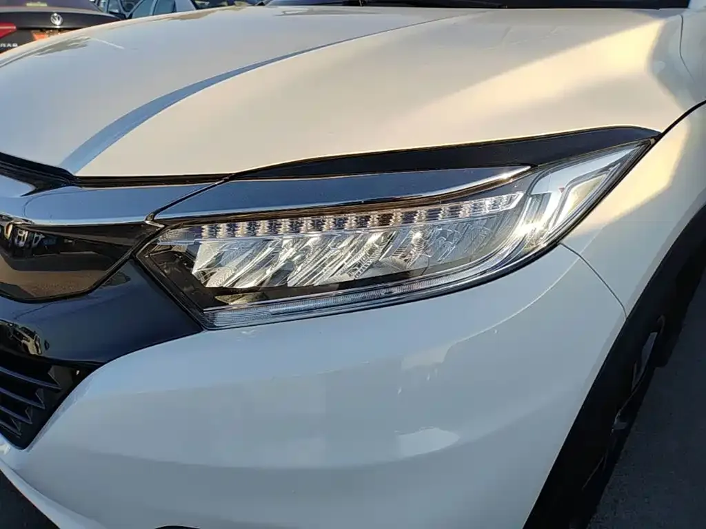 Honda Vezel 1.5L CVT Luxury 2021 — фото 24