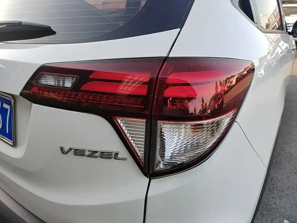 Honda Vezel 1.5L CVT Luxury 2021 — фото 8