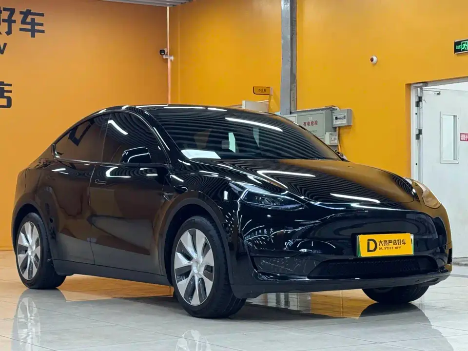 Tesla Model Y Facelift Rear-Wheel Drive Version 2023