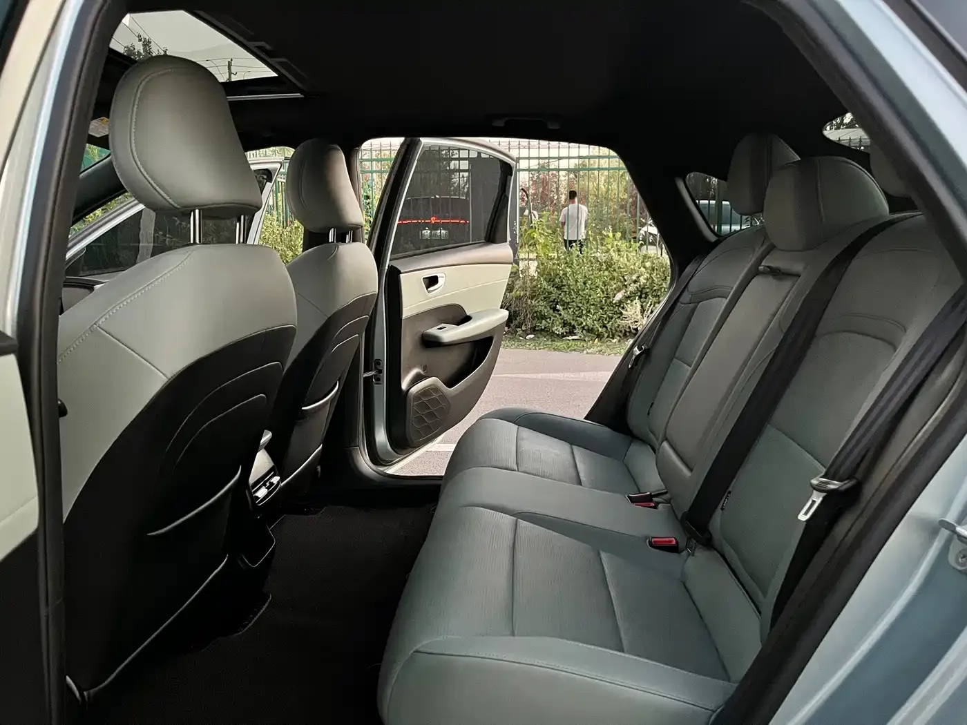 Roewe D6 520km Smart Edition 2025 — фото 12