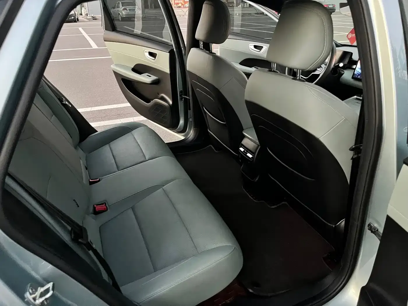 Roewe D6 520km Smart Edition 2025 — фото 13