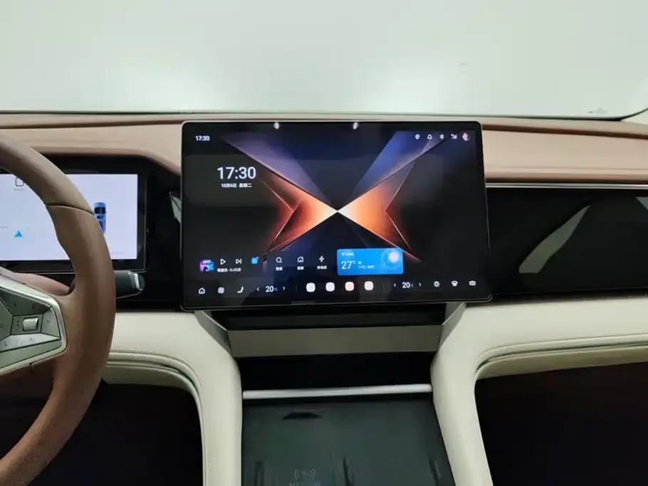BYD Xia DM-i 1.5T 180km Surpass Edition 2025 — фото 13