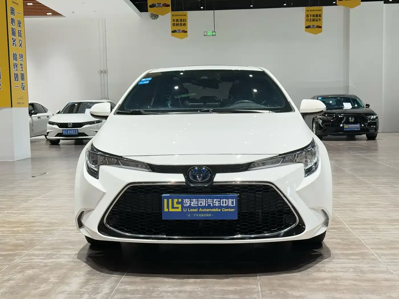 Toyota Levin Dual Engine 1.8H E-CVT Luxury Edition 2022 — фото 2