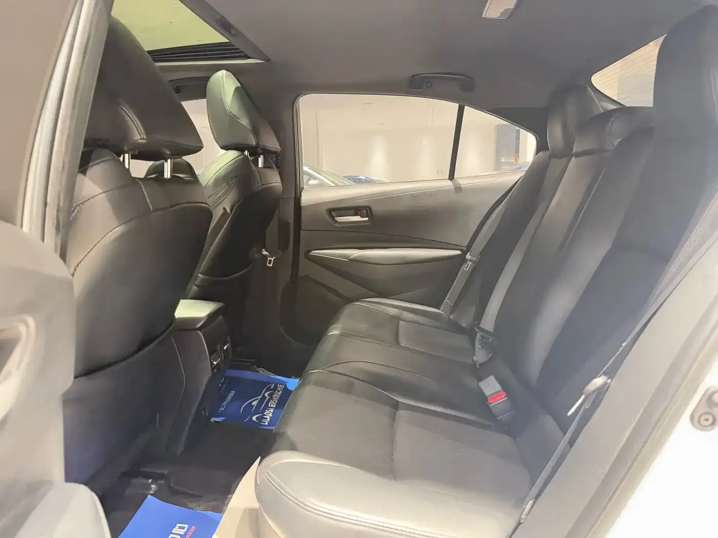 Toyota Levin Dual Engine 1.8H E-CVT Luxury Edition 2022 — фото 7