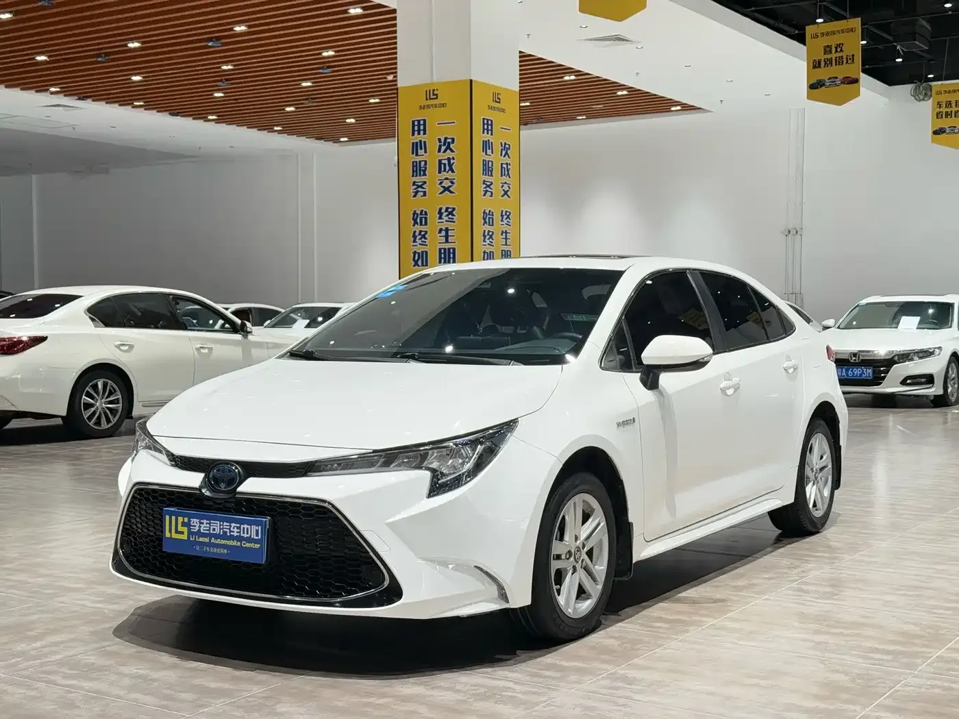 Toyota Levin Dual Engine 1.8H E-CVT Luxury Edition 2022