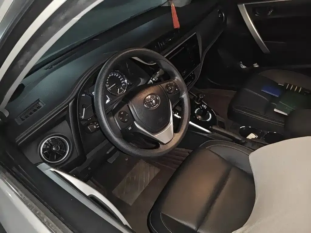 Toyota Corolla Twin Engine E+ 1.8L E-CVT Comfort Edition 2021 — фото 11