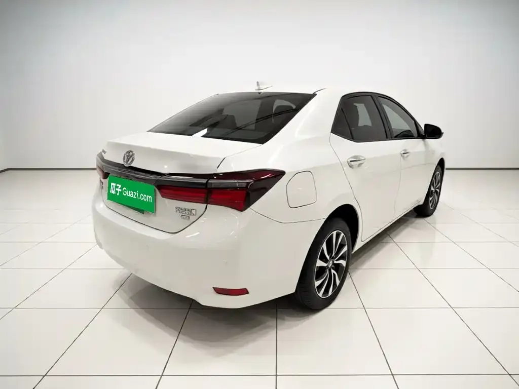 Toyota Corolla Twin Engine E+ 1.8L E-CVT Comfort Edition 2021 — фото 6