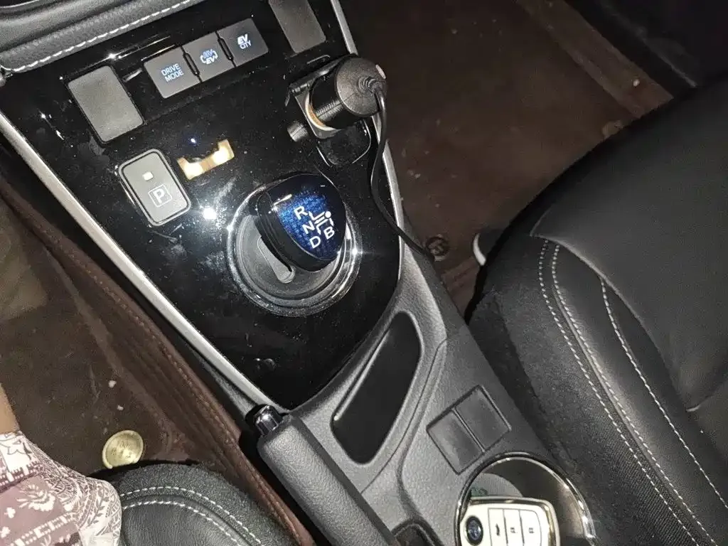 Toyota Corolla Twin Engine E+ 1.8L E-CVT Comfort Edition 2021 — фото 15
