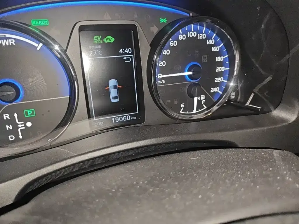 Toyota Corolla Twin Engine E+ 1.8L E-CVT Comfort Edition 2021 — фото 13