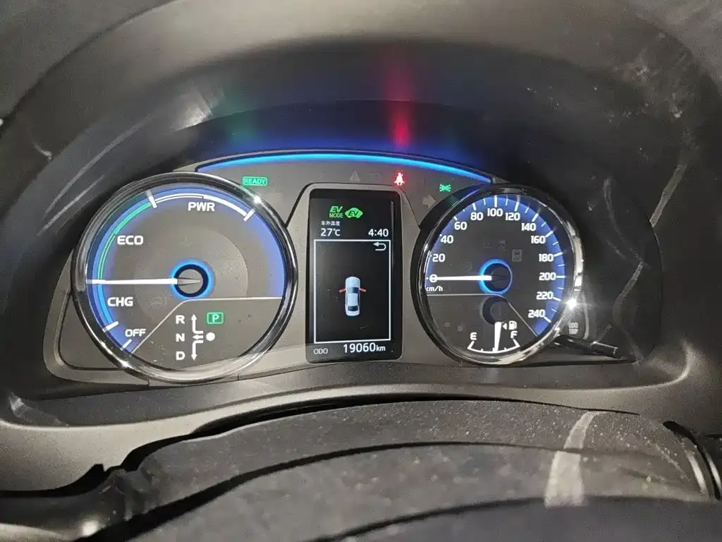 Toyota Corolla Twin Engine E+ 1.8L E-CVT Comfort Edition 2021 — фото 12