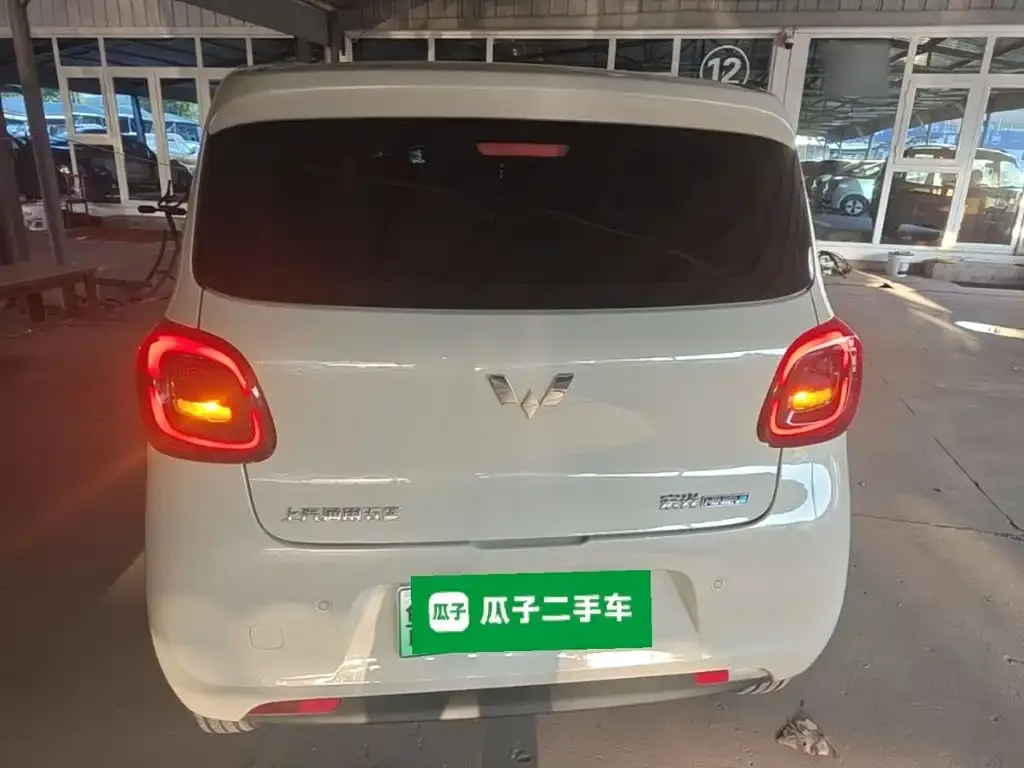 Wuling Motors Hongguang MINIEV 4-Door Advanced 2025 — фото 6