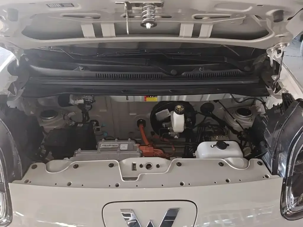 Wuling Motors Hongguang MINIEV 4-Door Advanced 2025 — фото 20