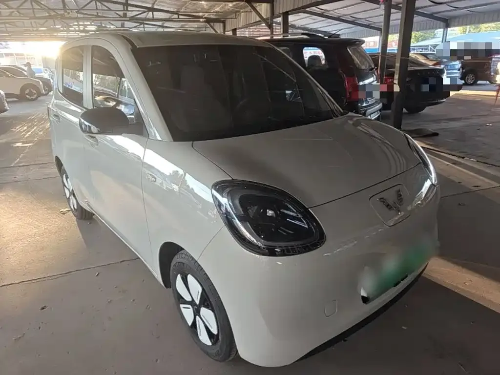 Wuling Motors Hongguang MINIEV 4-Door Advanced 2025 — фото 4