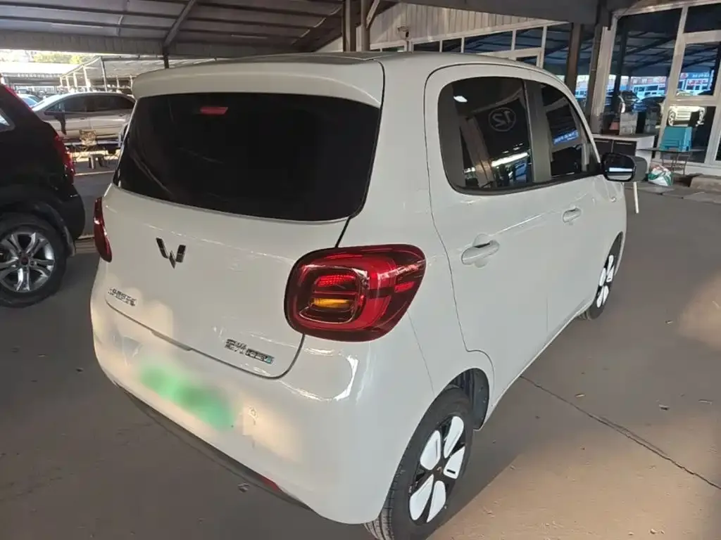 Wuling Motors Hongguang MINIEV 4-Door Advanced 2025 — фото 7