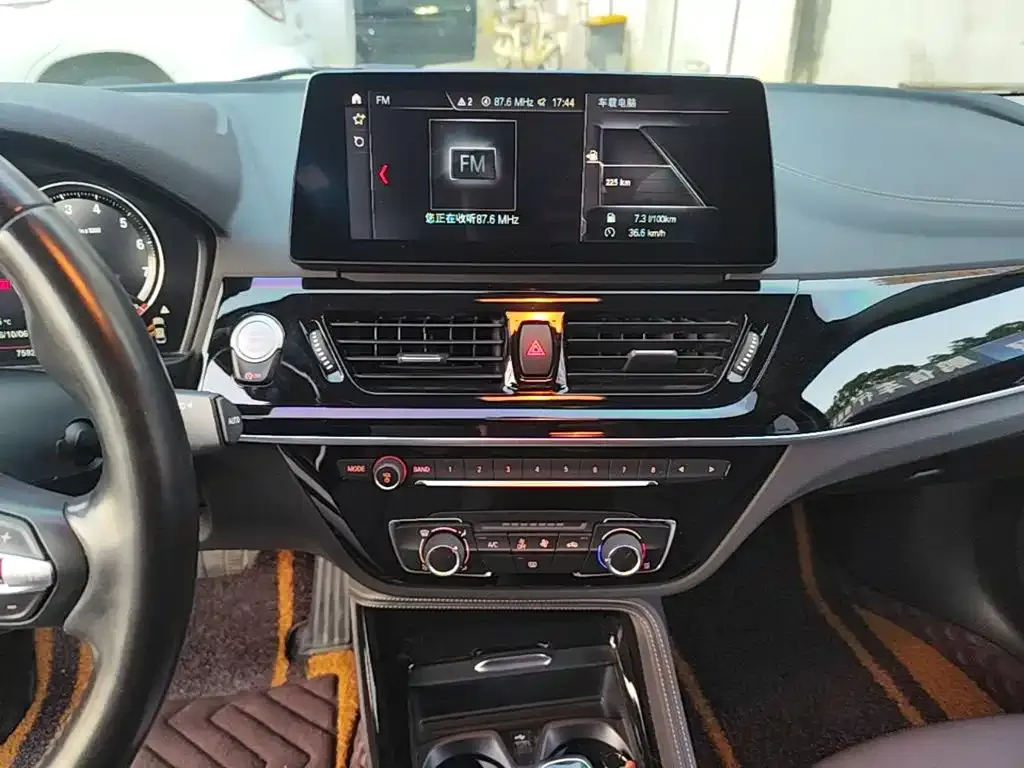 BMW 1 Series Facelift 120i M Sport Shadow Edition 2022 — фото 13