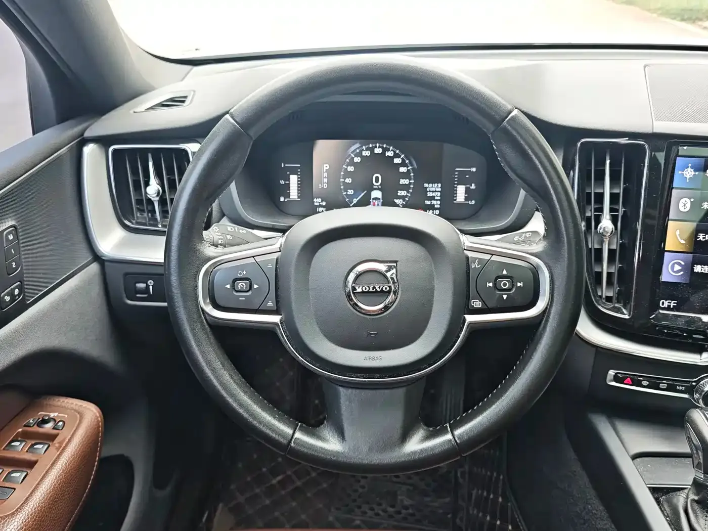 Volvo XC60 T5 AWD Momentum 2020 — фото 10