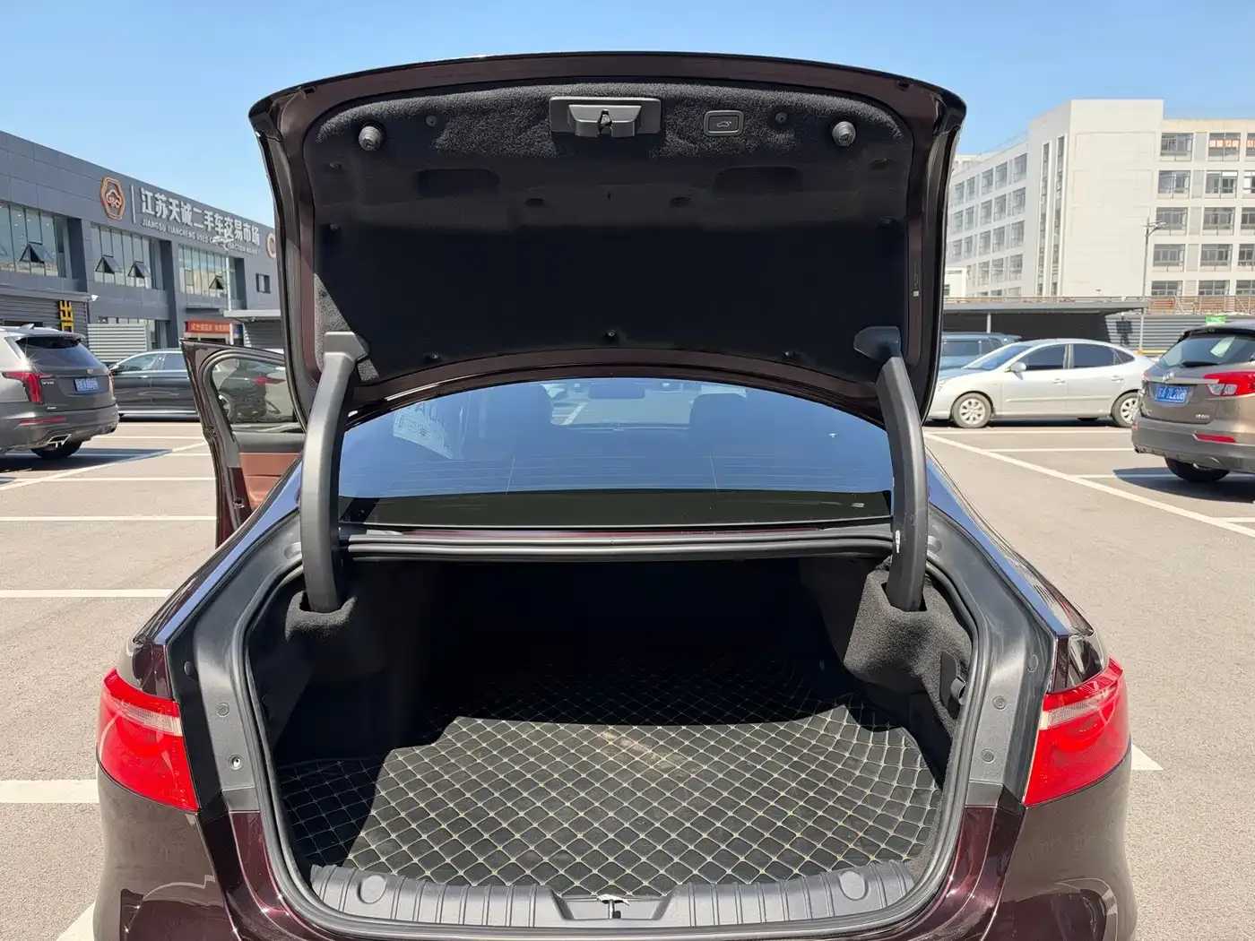Jaguar XFL XFL 2.0T P250 2WD Premium Luxury Edition 2021 — фото 16