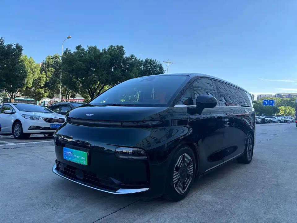 Geely Galaxy Yizhen L380 140kWh 6-Seater AWD Ultra 2024