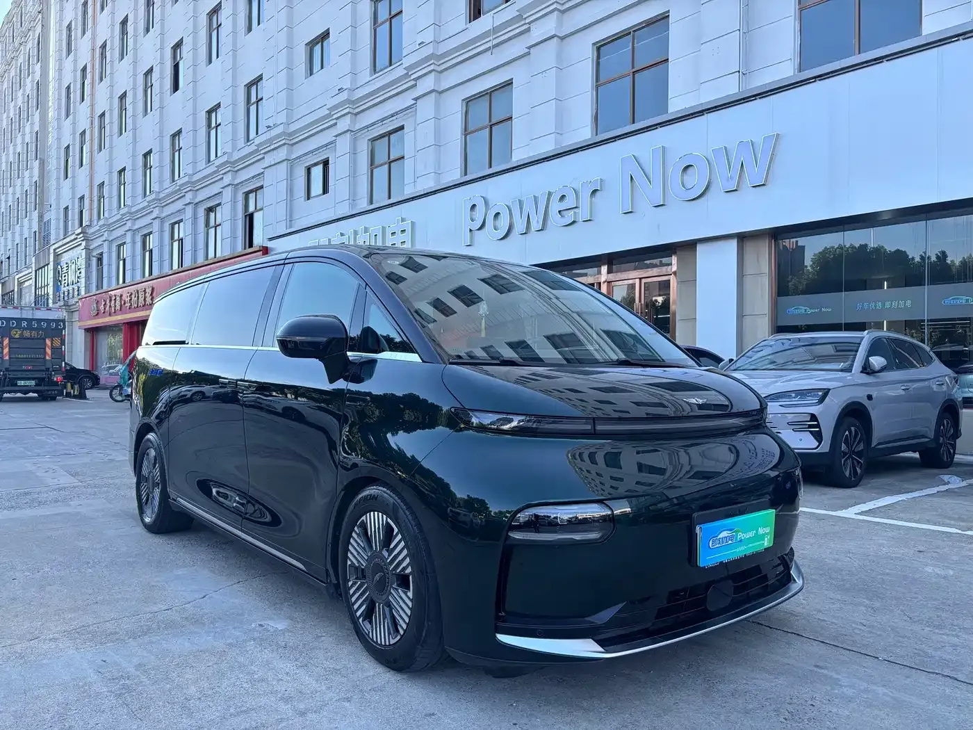 Geely Galaxy Yizhen L380 140kWh 6-Seater AWD Ultra 2024 — фото 3