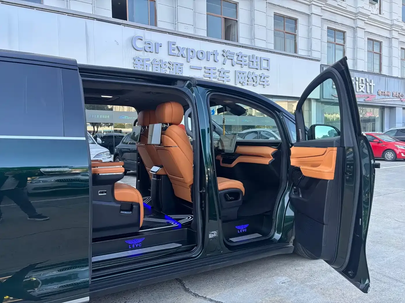 Geely Galaxy Yizhen L380 140kWh 6-Seater AWD Ultra 2024 — фото 19
