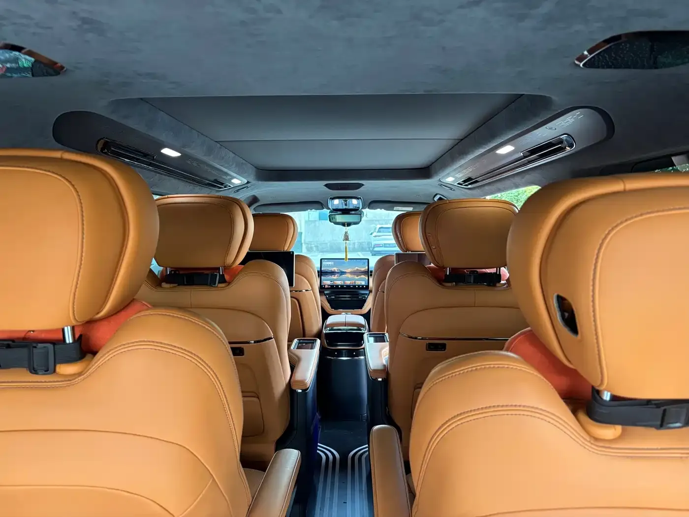 Geely Galaxy Yizhen L380 140kWh 6-Seater AWD Ultra 2024 — фото 9