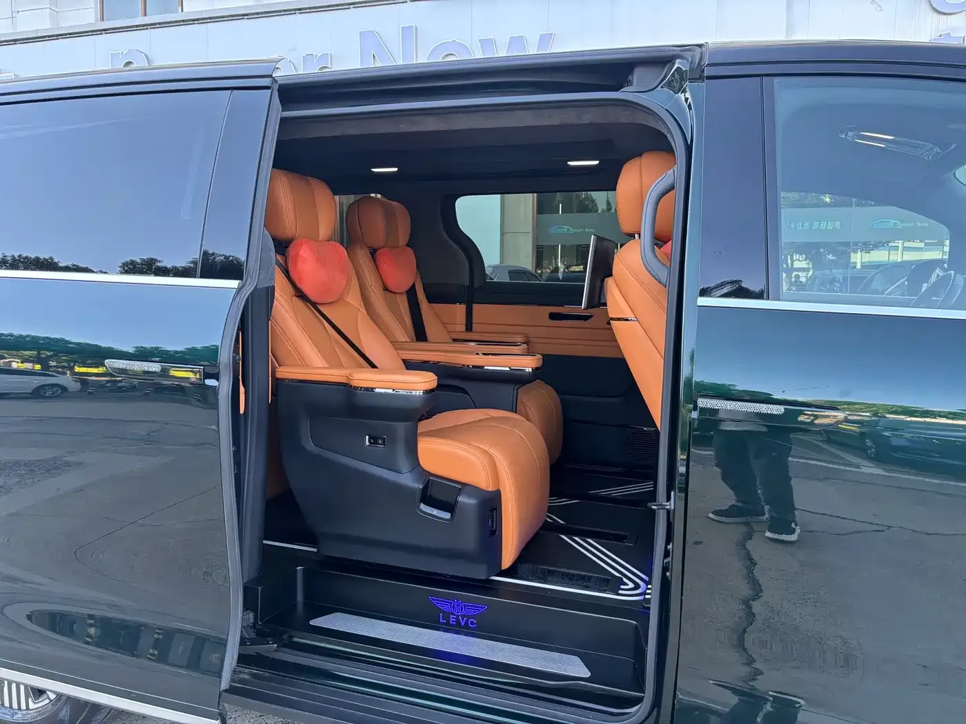 Geely Galaxy Yizhen L380 140kWh 6-Seater AWD Ultra 2024 — фото 6