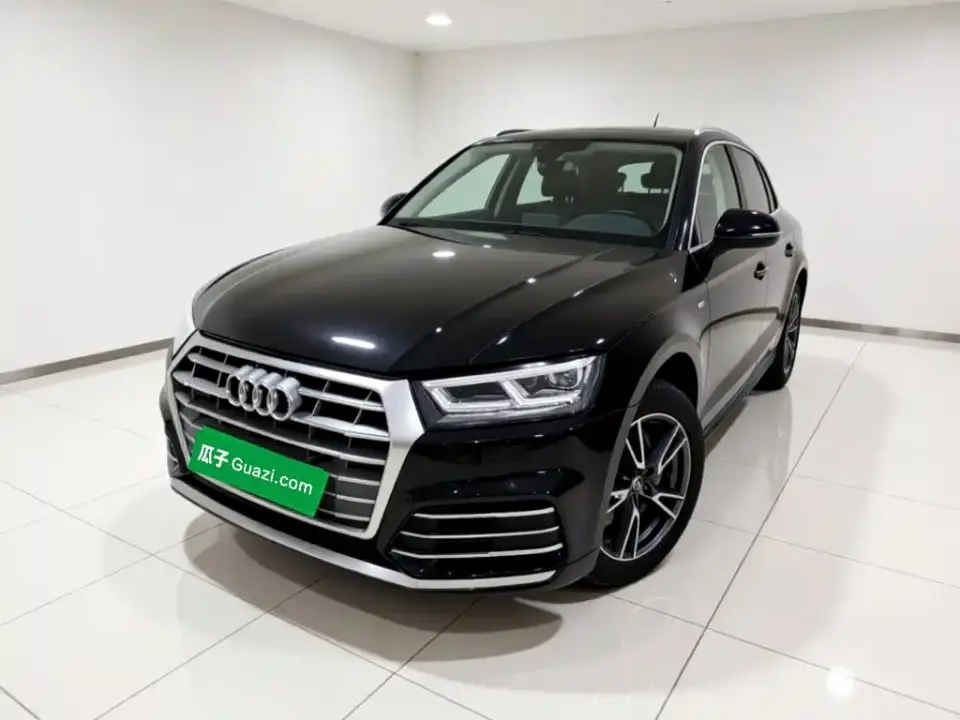 Audi Q5L Facelift 40 TFSI Honor Fashion 2021