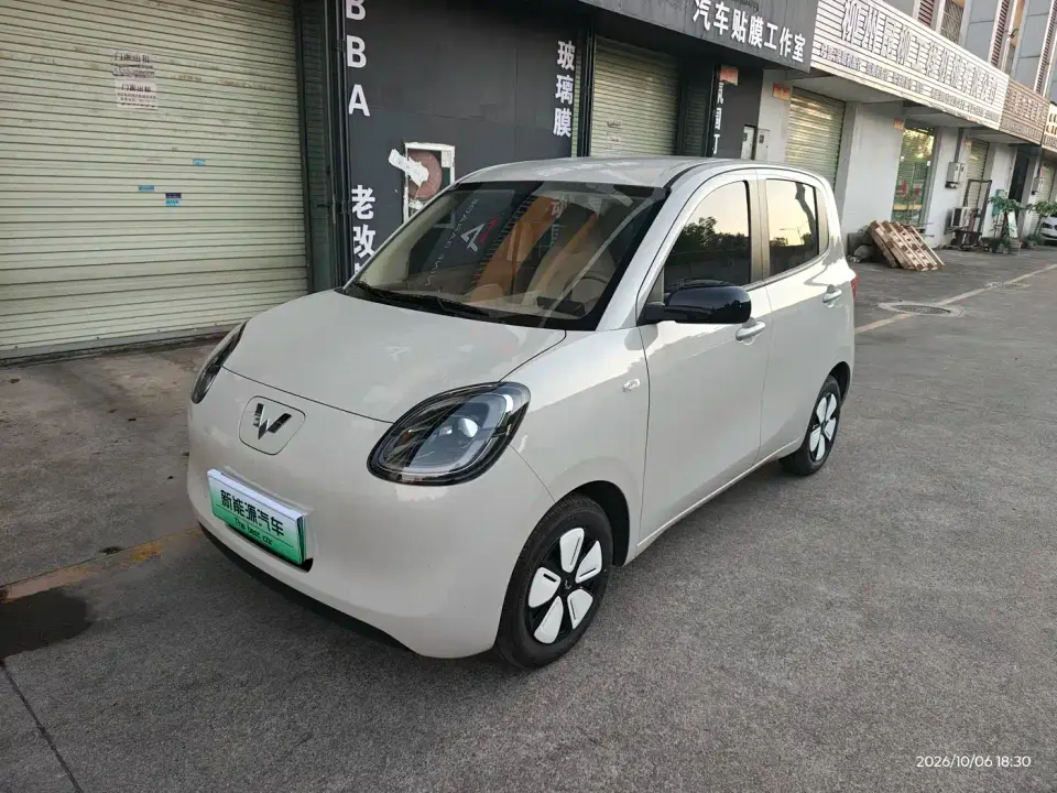 Wuling Motors Hongguang MINIEV 4-Door Advanced 2025
