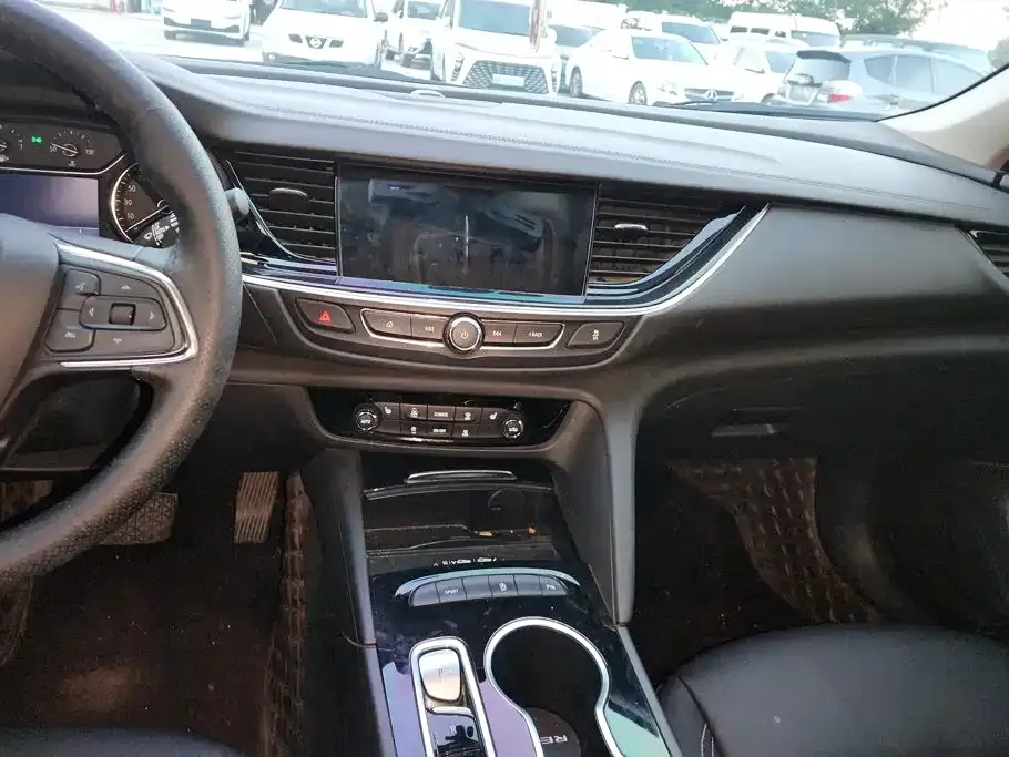 Buick Regal 25T Ultra Comfort Edition 2024 — фото 13