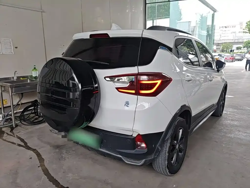 BYD Yuan New Energy EV360 Smart Connect Premium Edition 2019 — фото 7