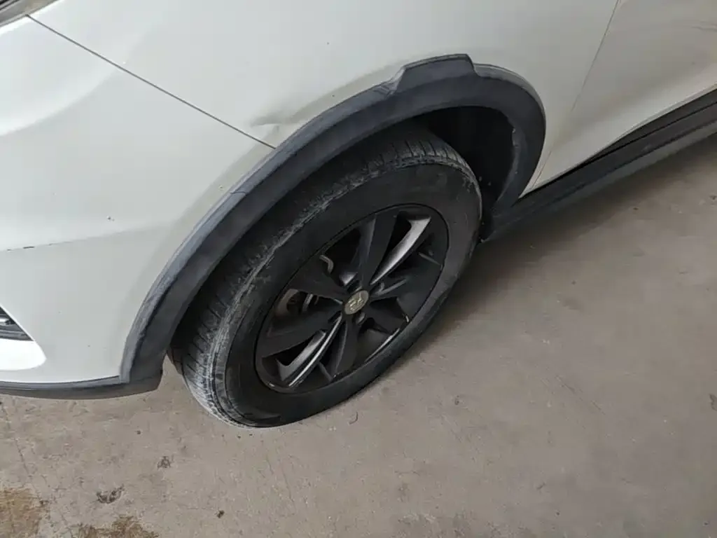 BYD Yuan New Energy EV360 Smart Connect Premium Edition 2019 — фото 23
