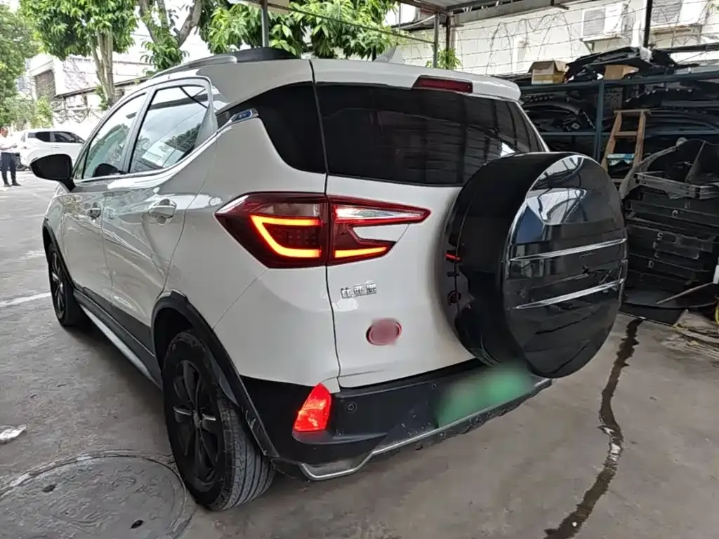 BYD Yuan New Energy EV360 Smart Connect Premium Edition 2019 — фото 5