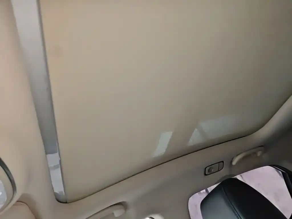 BYD Yuan New Energy EV360 Smart Connect Premium Edition 2019 — фото 18