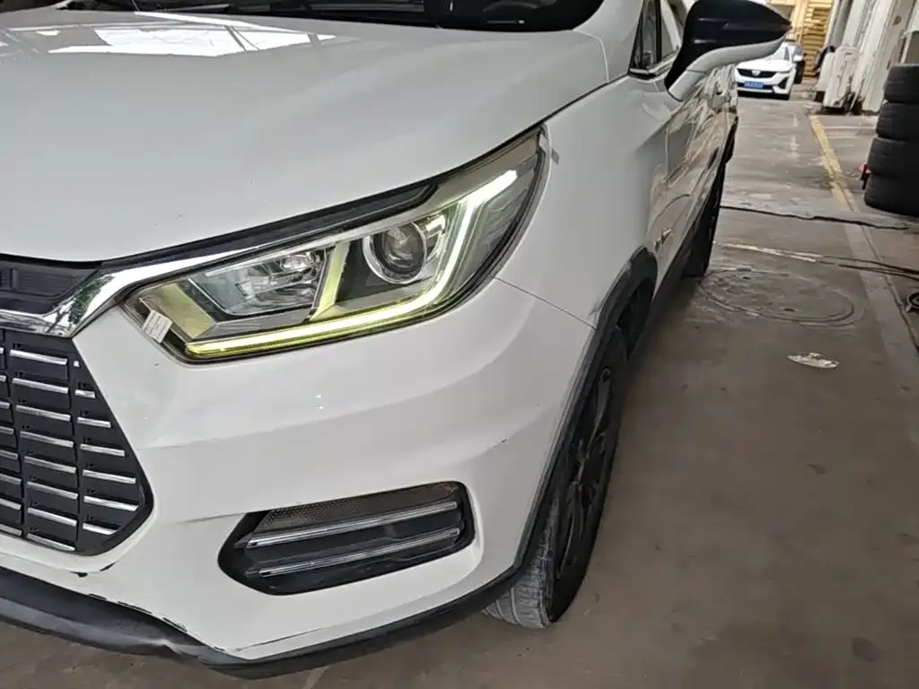BYD Yuan New Energy EV360 Smart Connect Premium Edition 2019 — фото 24