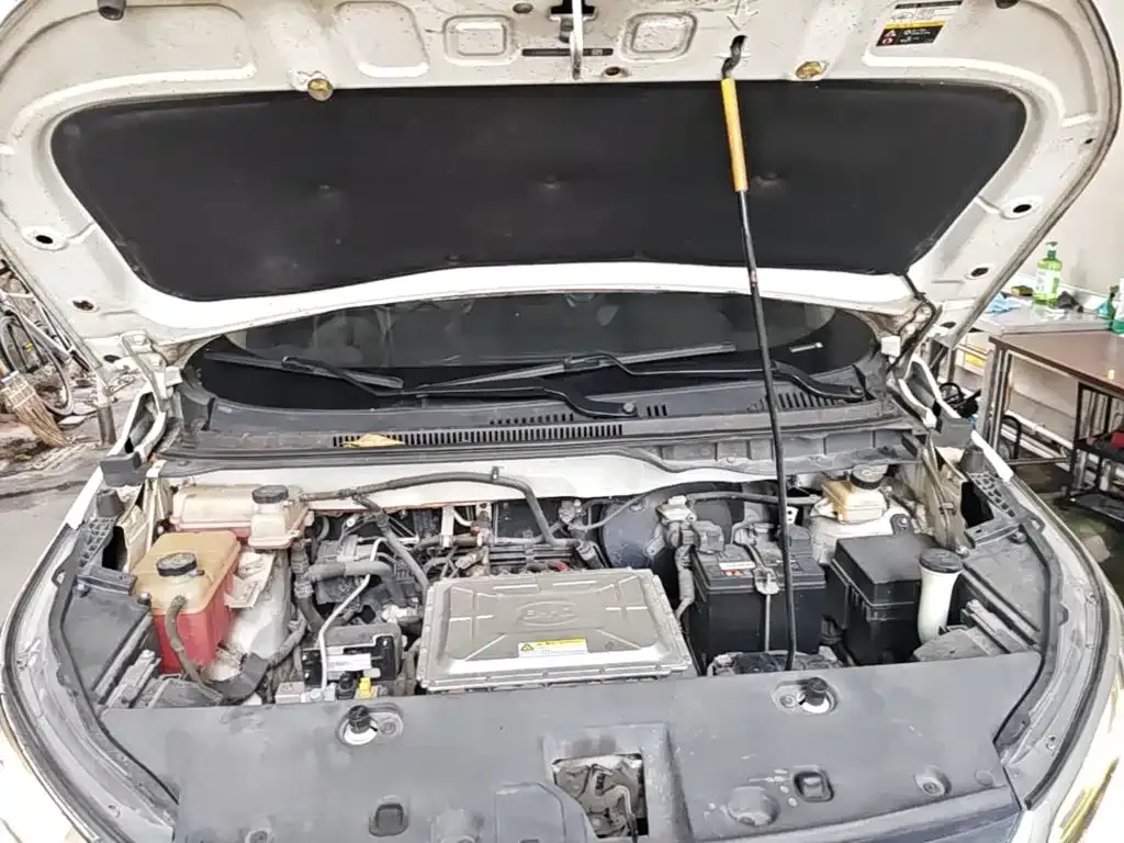 BYD Yuan New Energy EV360 Smart Connect Premium Edition 2019 — фото 20