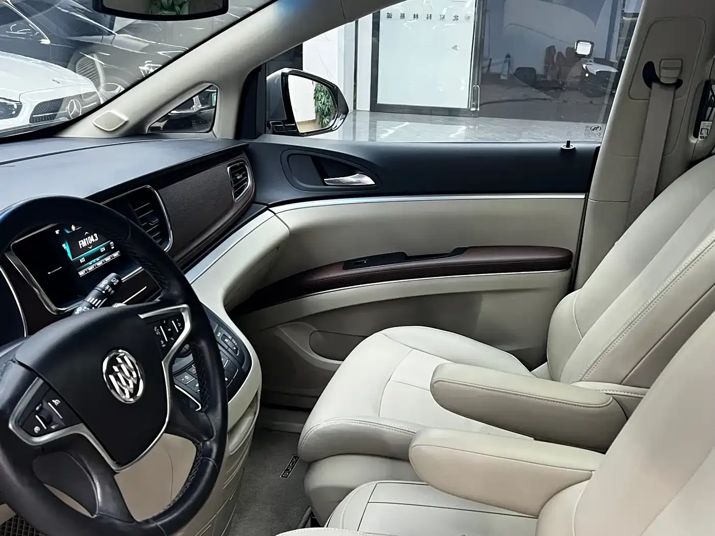 Buick GL8 28T Luxury Model China VI 2019 — фото 16