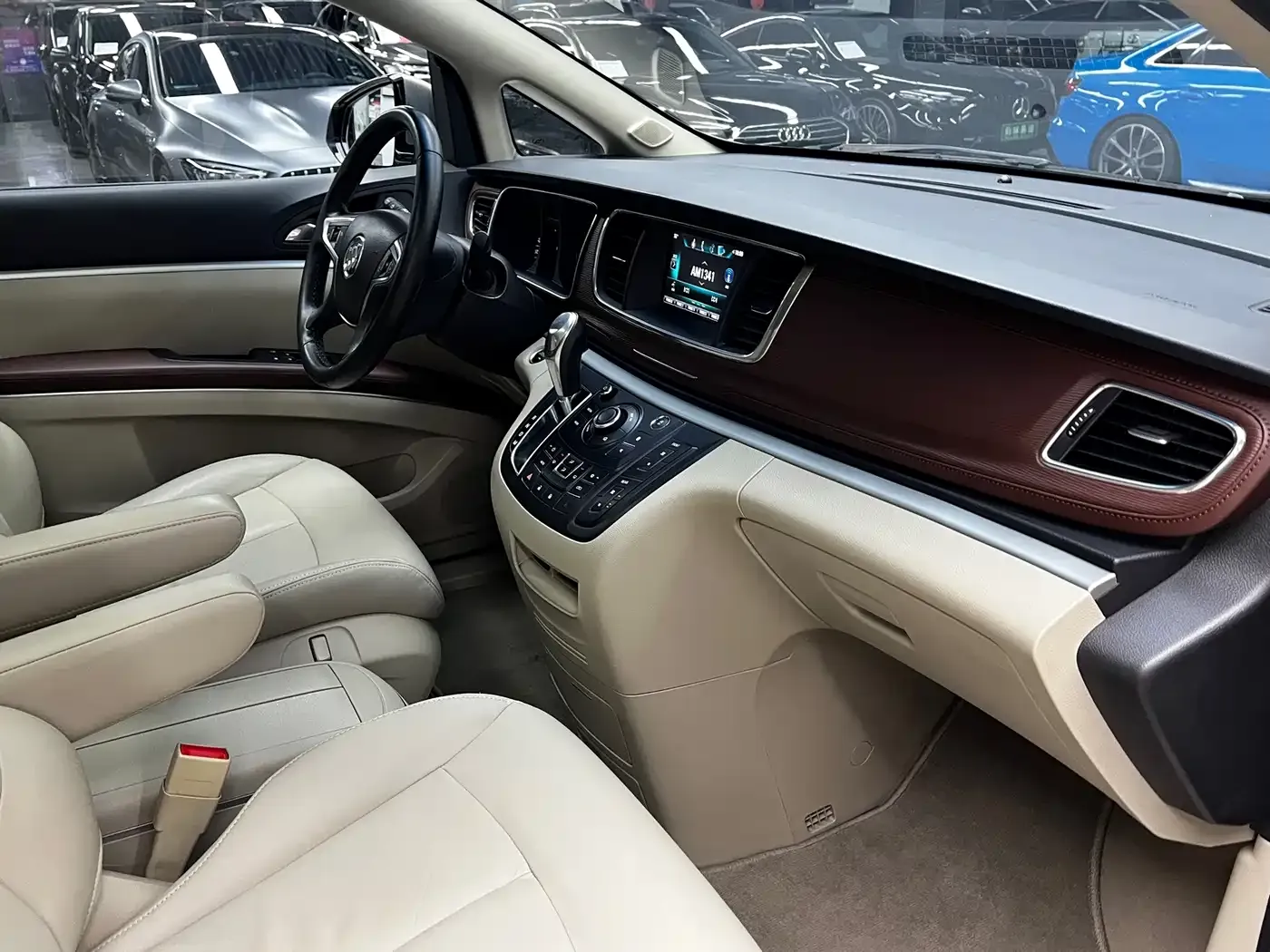 Buick GL8 28T Luxury Model China VI 2019 — фото 24