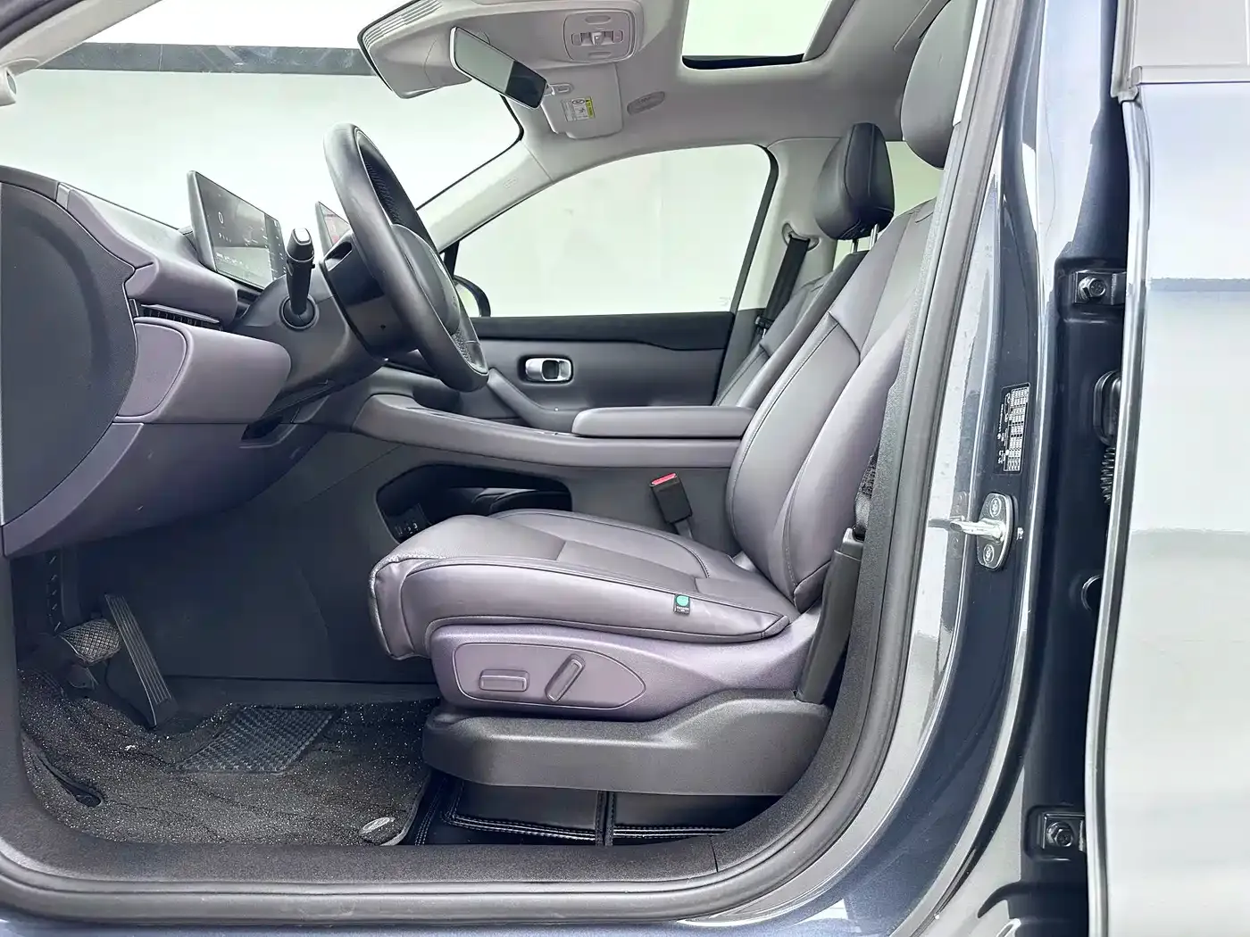 Leapmotor C16 Extended Range 200 Smart Edition 2024 — фото 5