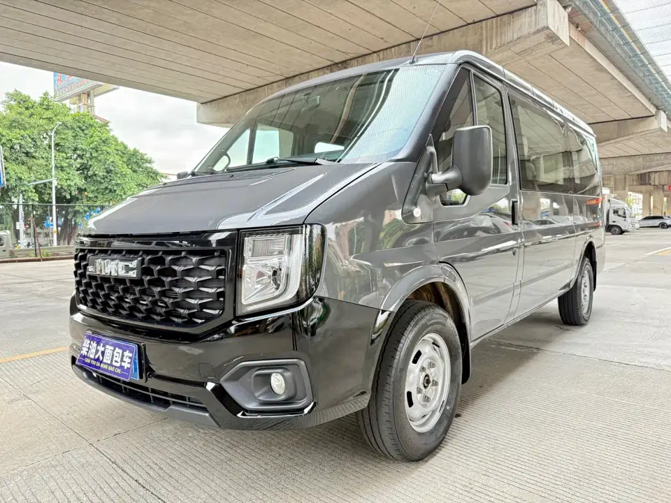 Jiangling JMC Fushun Model 2.0T 8AT Diesel Medium Wheelbase Low Roof Commercial MPV 5/6 Seats 2024