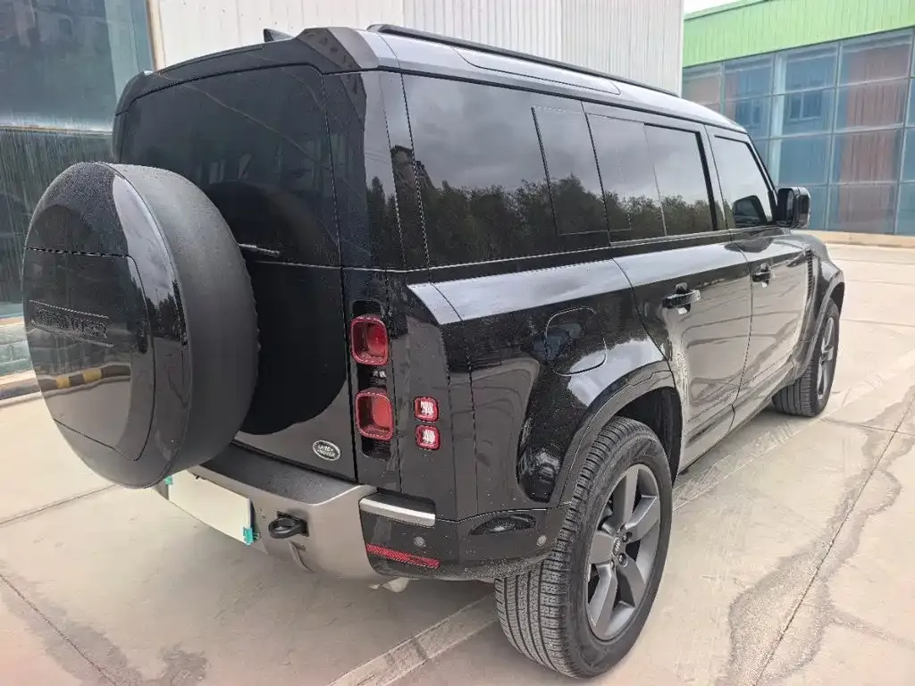 Land Rover Defender 110 3.0T P400 X 2025 — фото 7