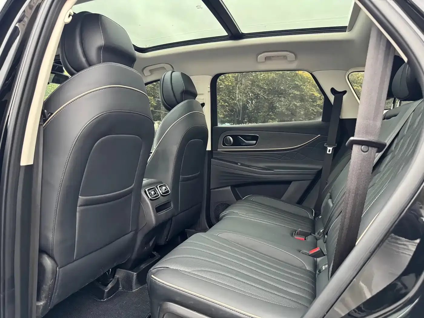 Chery Tiggo 9 2.0T DCT 2WD Leading Edition 5-seater 2023 — фото 5