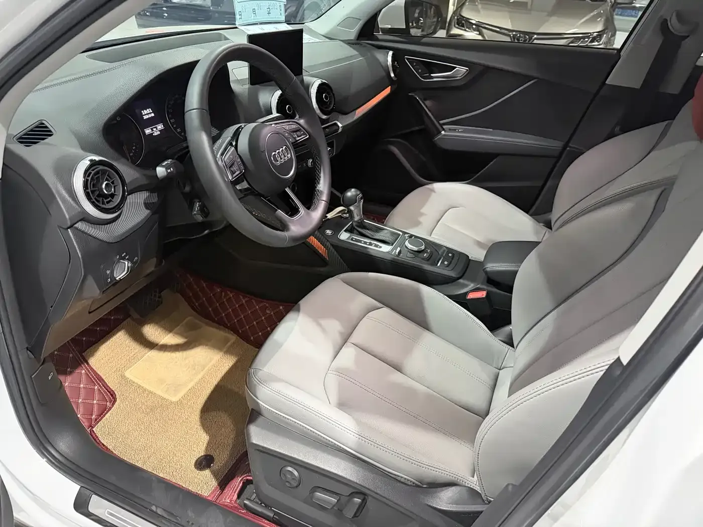 Audi Q2L 35 TFSI Fashion Elegance 2023 — фото 6