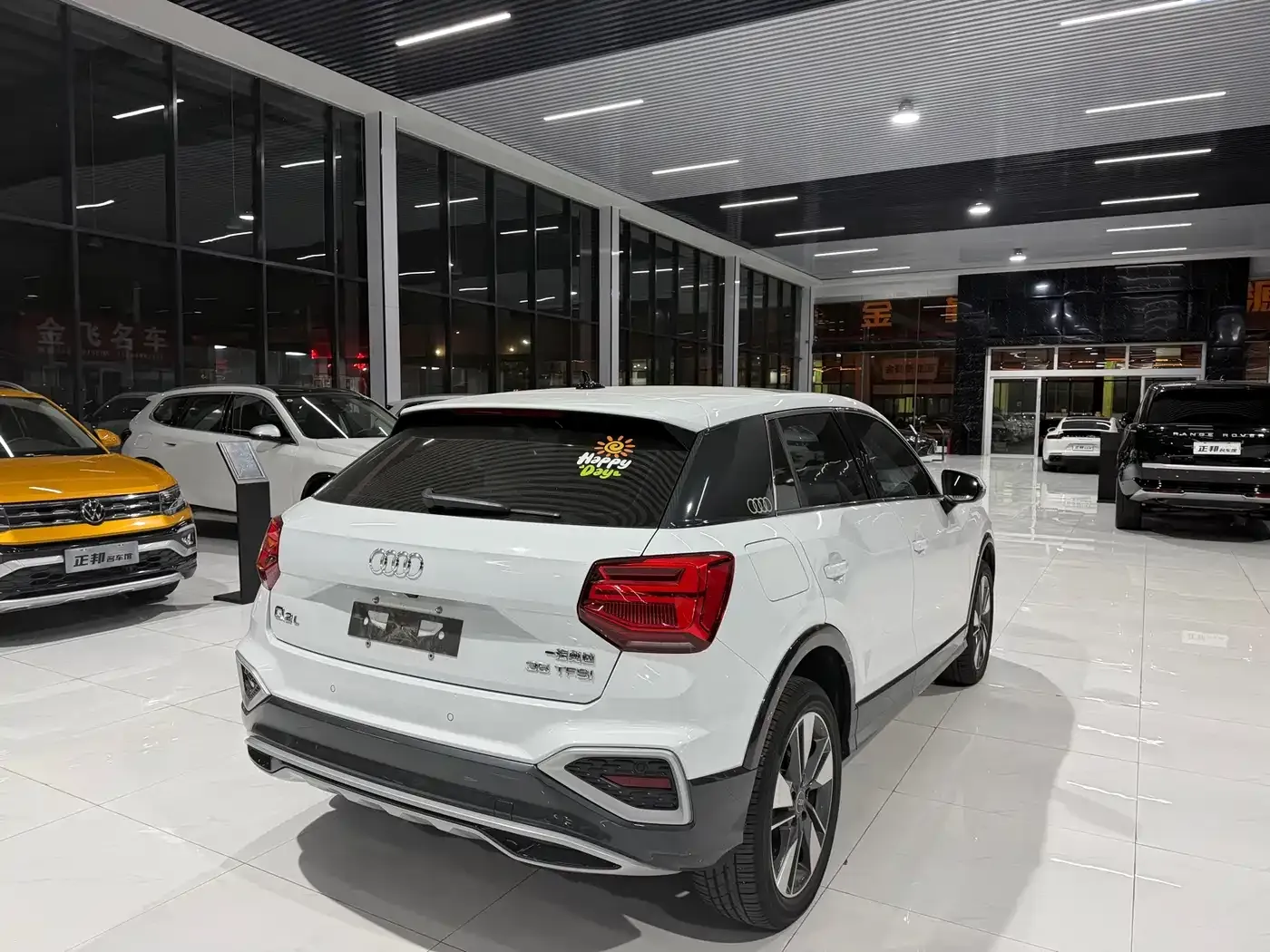 Audi Q2L 35 TFSI Fashion Elegance 2023 — фото 5