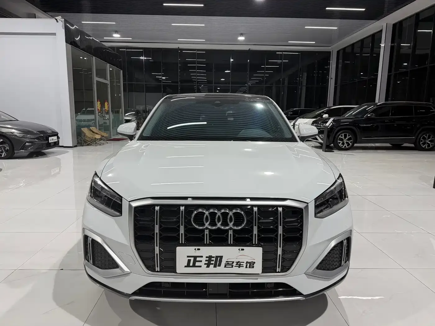 Audi Q2L 35 TFSI Fashion Elegance 2023 — фото 2