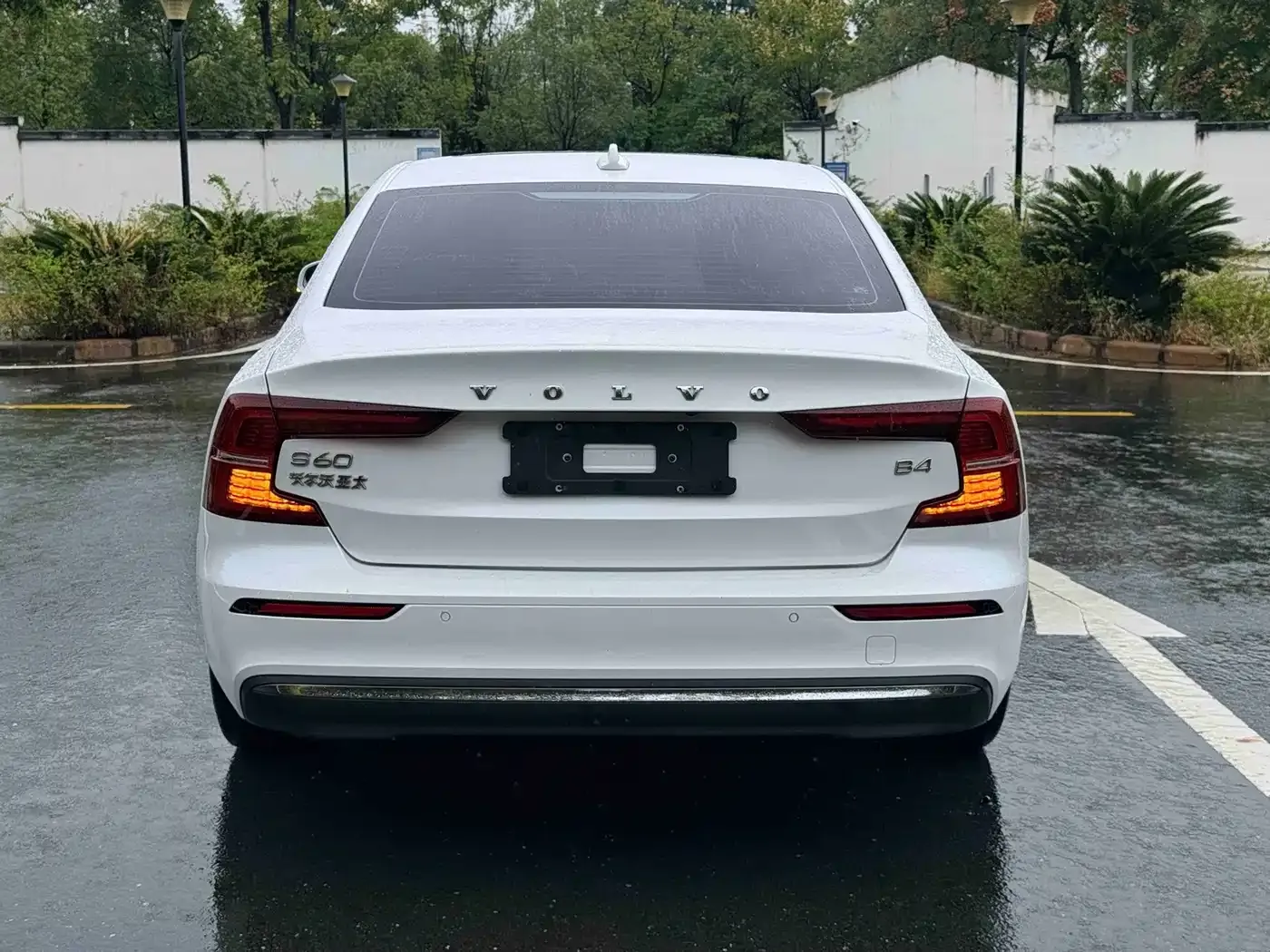Volvo S60 B4 Inscription Luxury Edition 2024 — фото 8