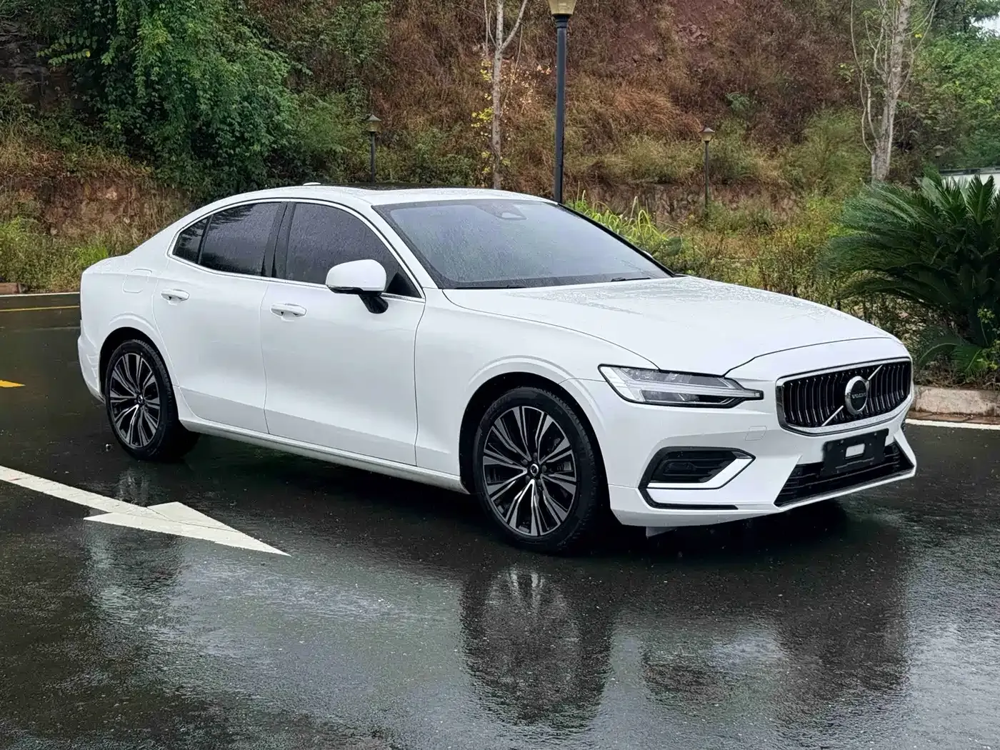 Volvo S60 B4 Inscription Luxury Edition 2024 — фото 3