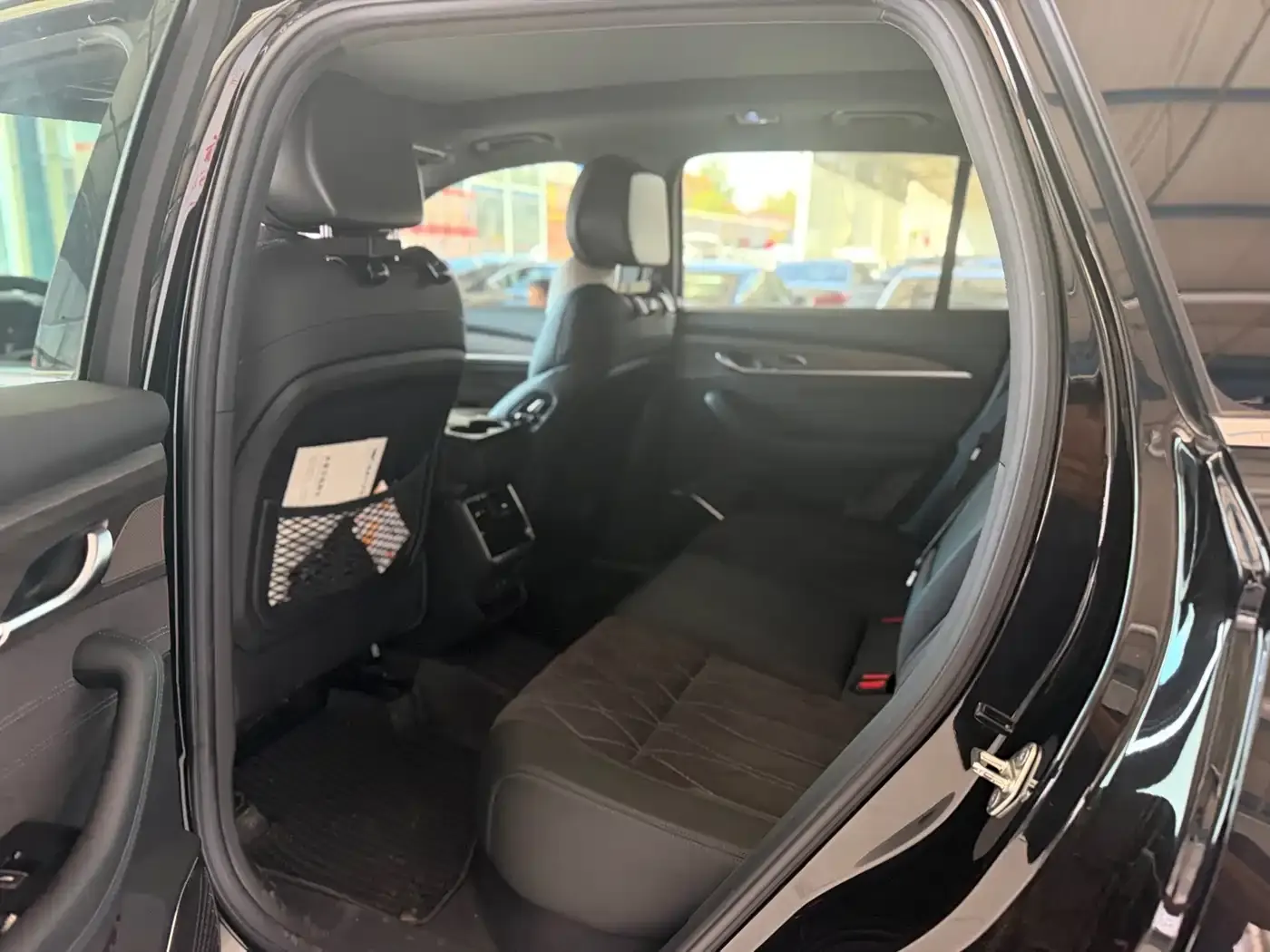 Geely Xingyue L Oriental Glory 2.0TD Automatic AWD Moon View Edition 2025 — фото 7